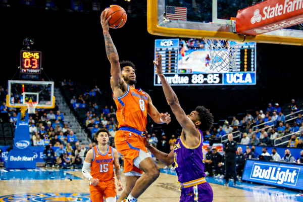 篮球赛事直播画面 - NBA比赛现场高清截图