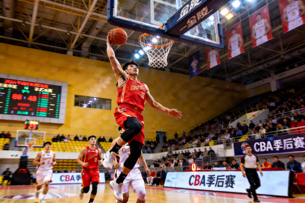 中国男子篮球职业联赛季后赛直播 - 球员扣篮精彩瞬间